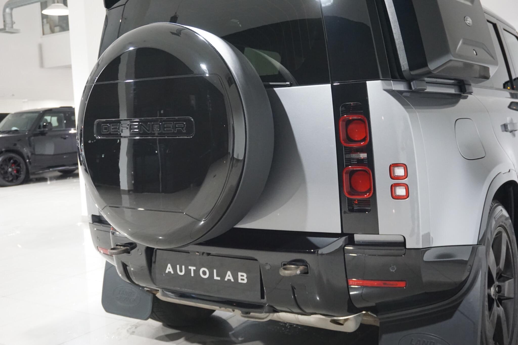 Land Rover Defender 110 2.0 P400e 15.4kWh X-Dynamic SE SUV 5dr Petrol Plug-in Hybrid Auto 4WD Euro 6 (s/s) (404 ps)